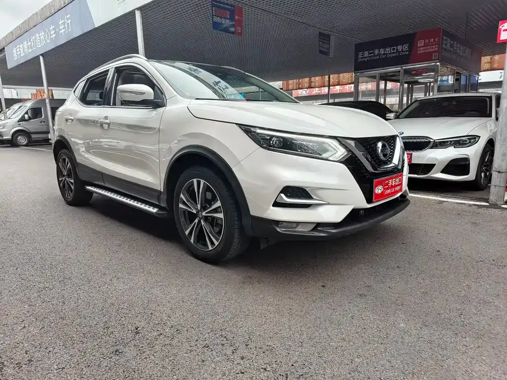 Nissan Qashqai — фото 10