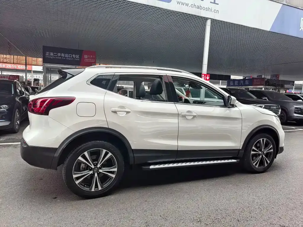 Nissan Qashqai — фото 4