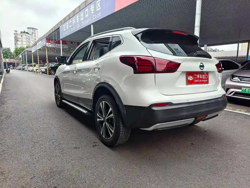 Nissan Qashqai — фото 8