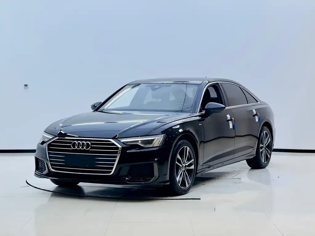 Audi A6L — фото 1