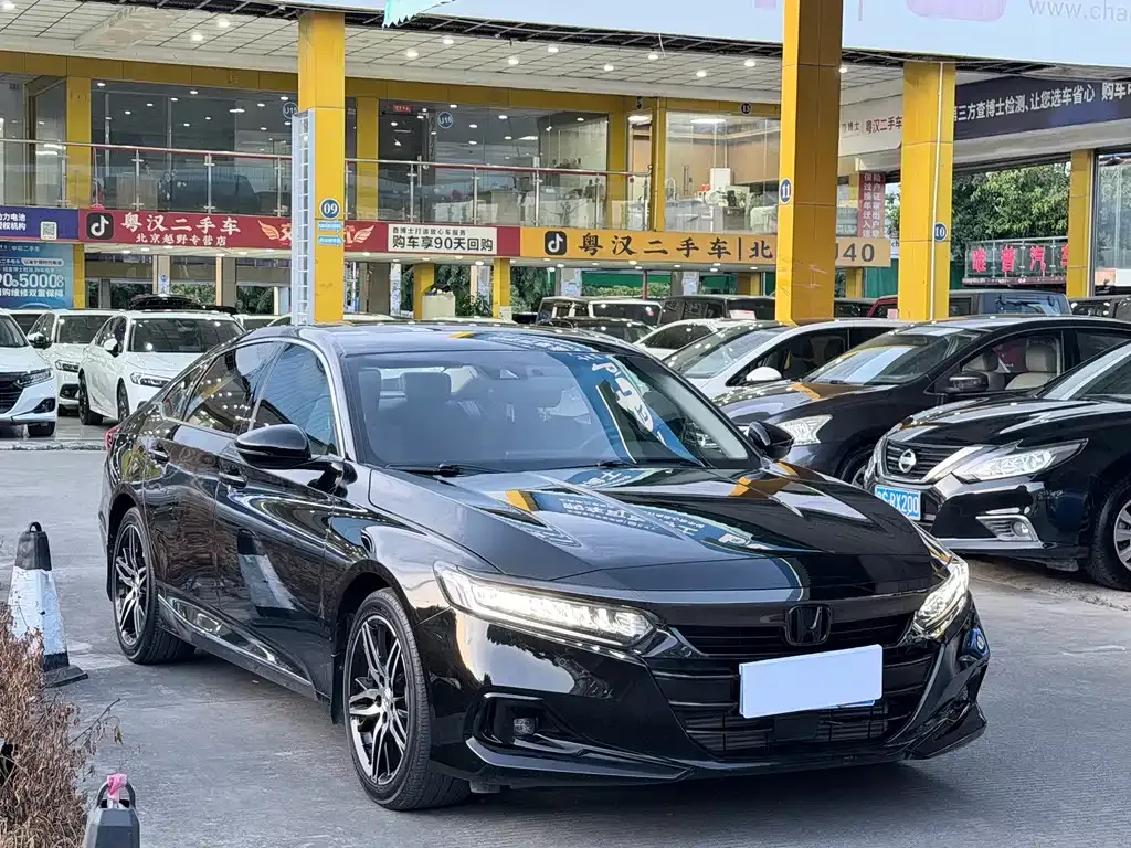 Honda Accord — фото 6