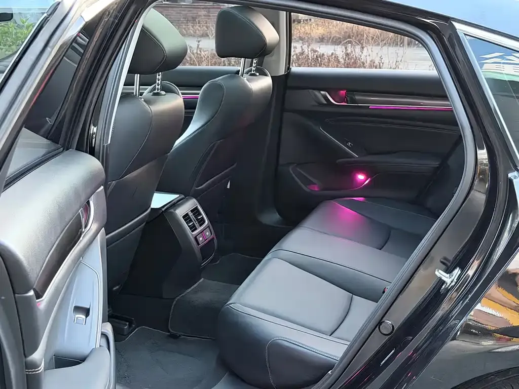Honda Accord — фото 4