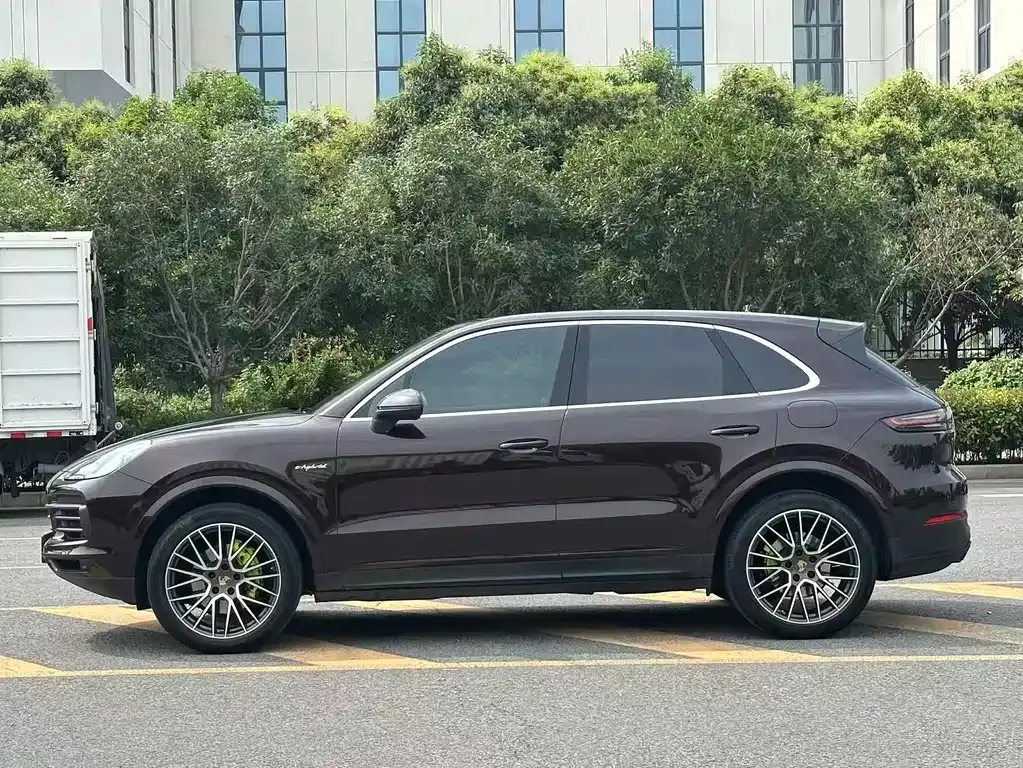 Porsche Cayenne Hybrid — фото 8