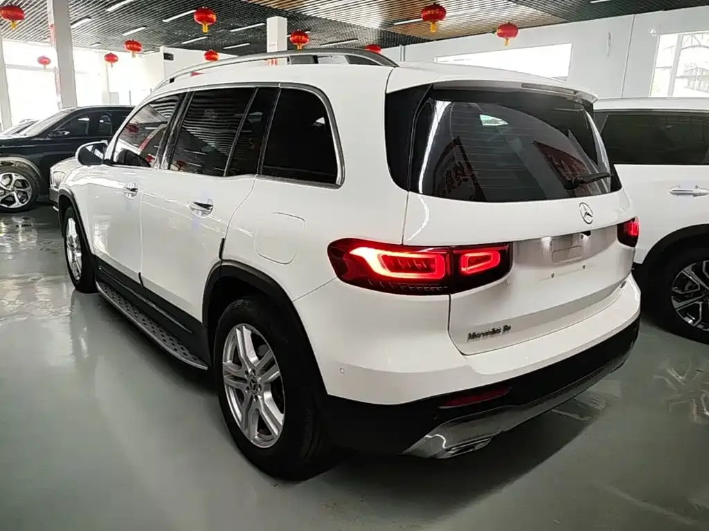 Mercedes-Benz GLB — фото 4