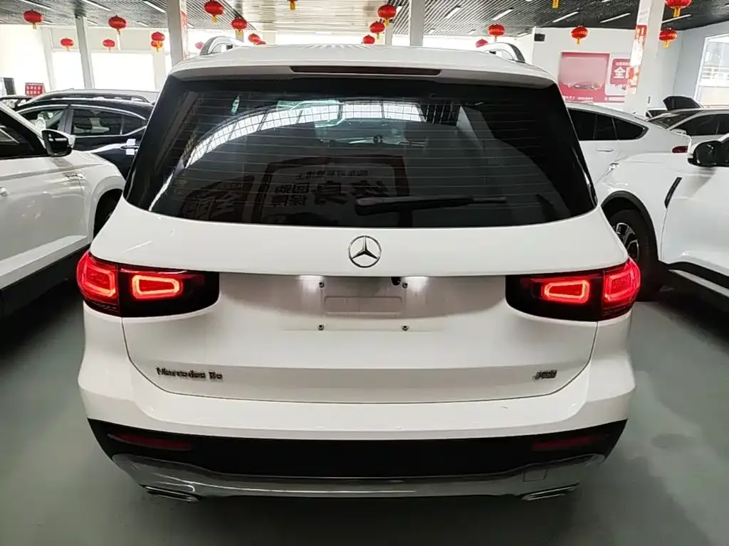 Mercedes-Benz GLB — фото 9