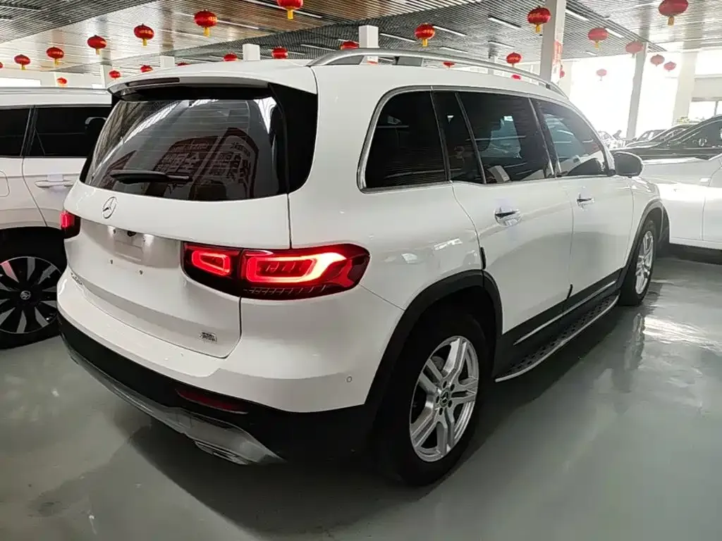 Mercedes-Benz GLB — фото 3