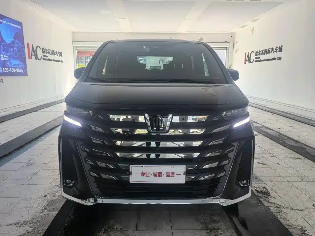 Toyota Vellfire — фото 5