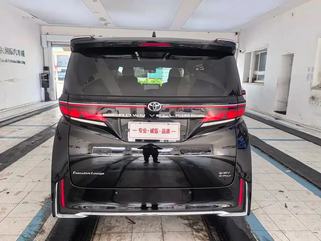 Toyota Vellfire — фото 9