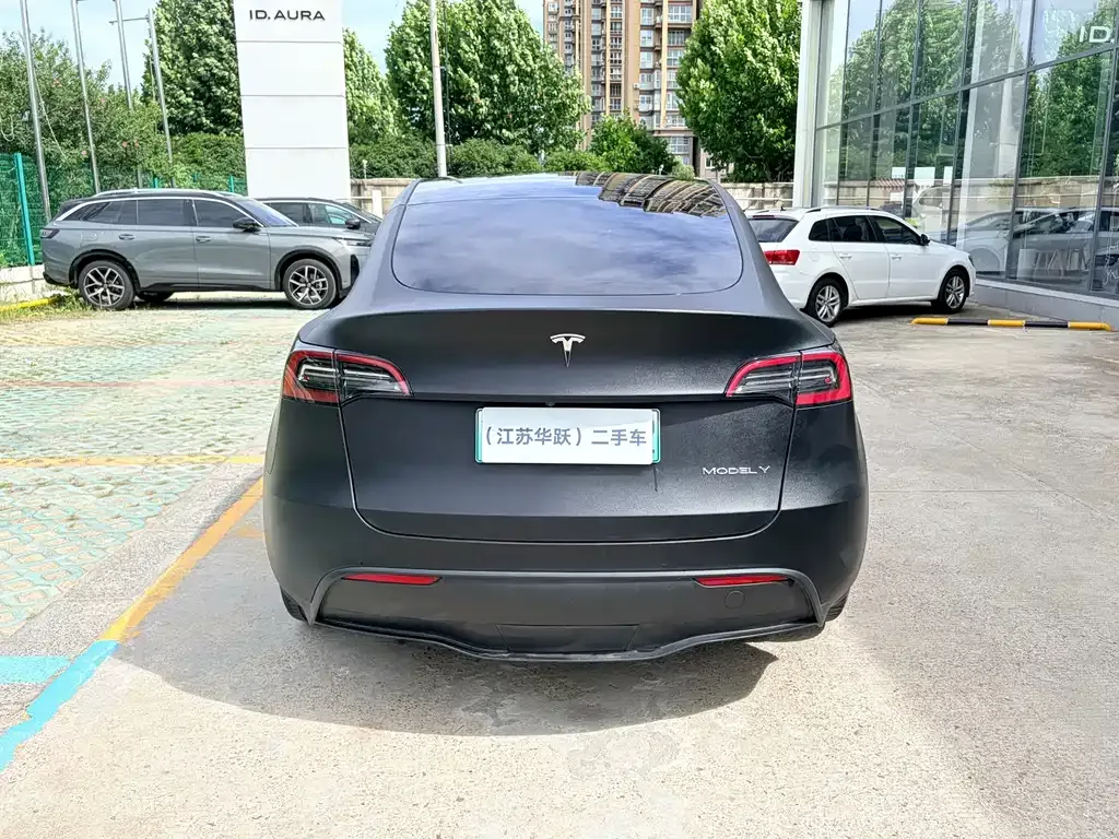 Tesla Model Y — фото 6