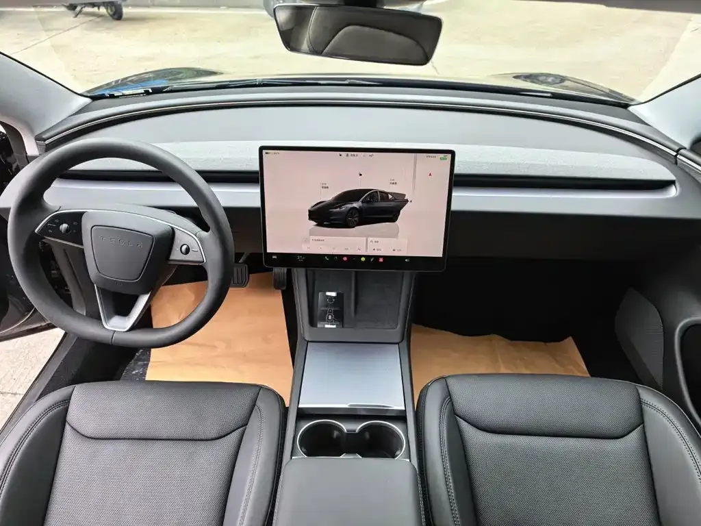 Tesla Model 3 — фото 6