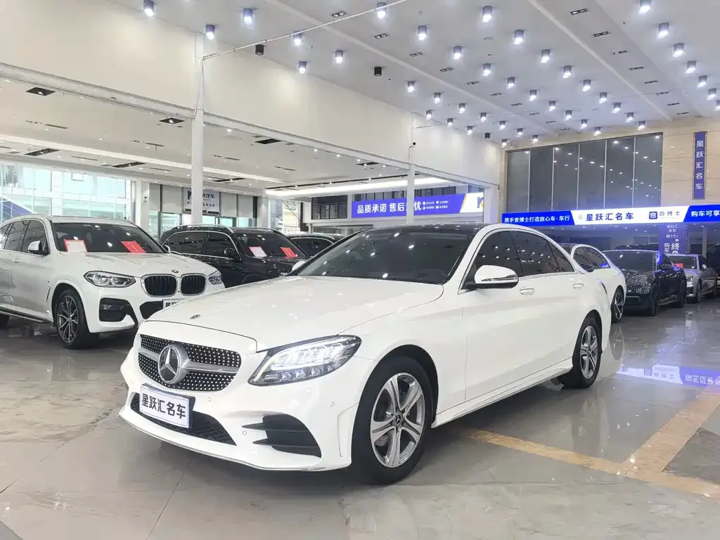 Mercedes-Benz C-Class — фото 1