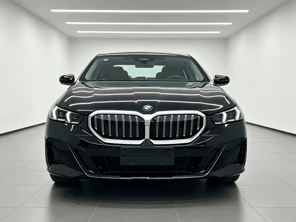 BMW 5 Series — фото 2