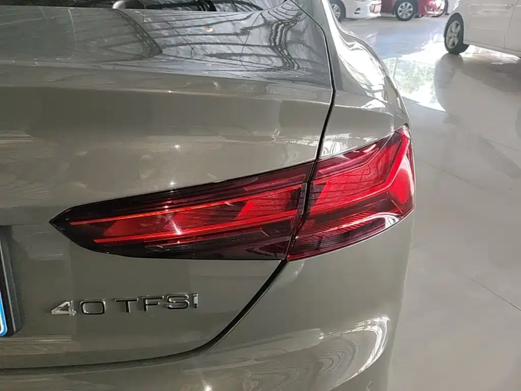 Audi A5 (Import) — фото 2