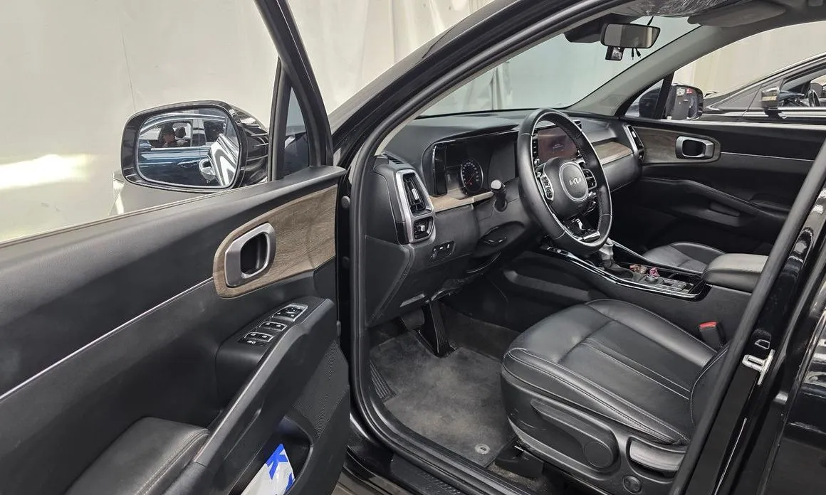 Kia Sorento — фото 9