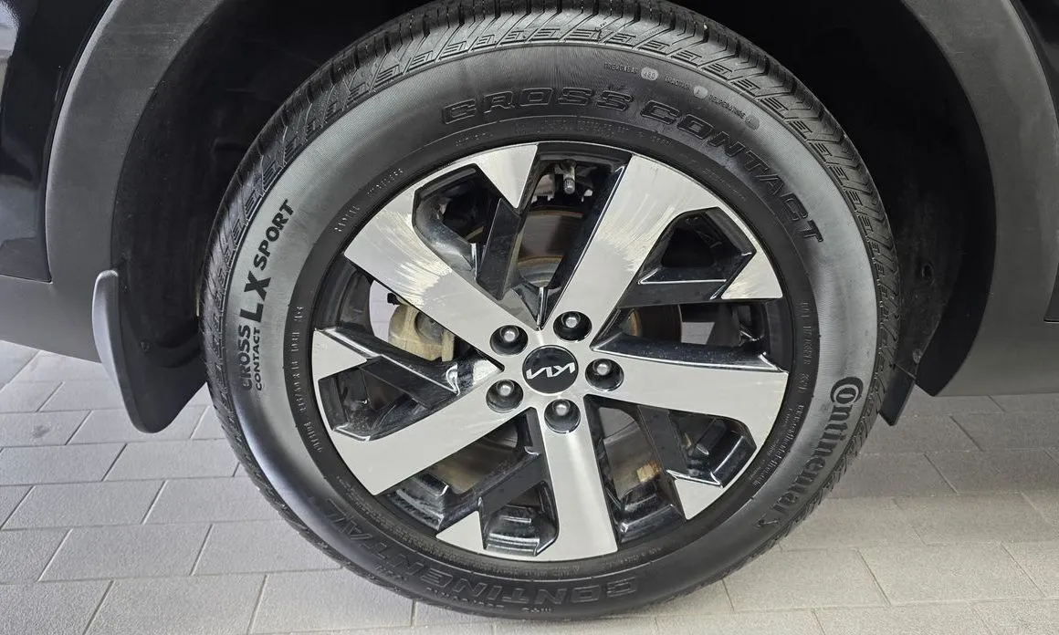 Kia Sorento — фото 7