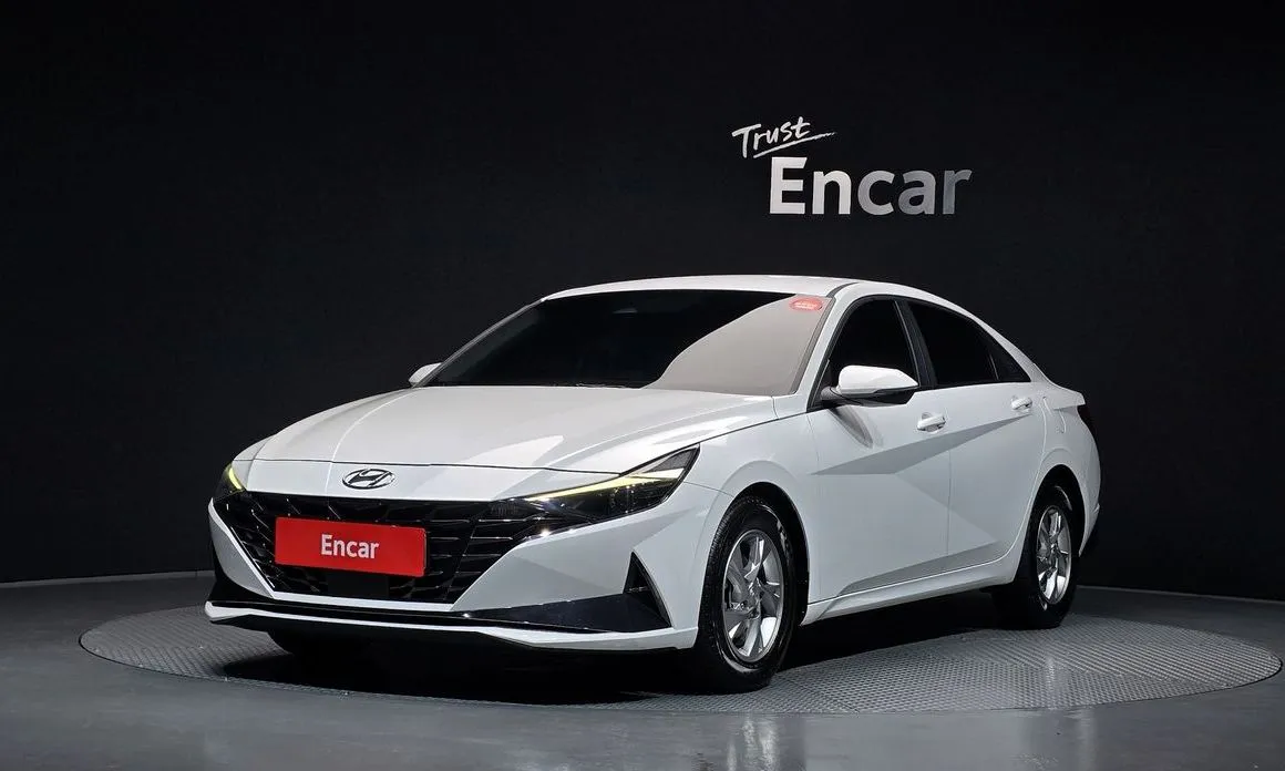 Hyundai AVANTE — фото 1