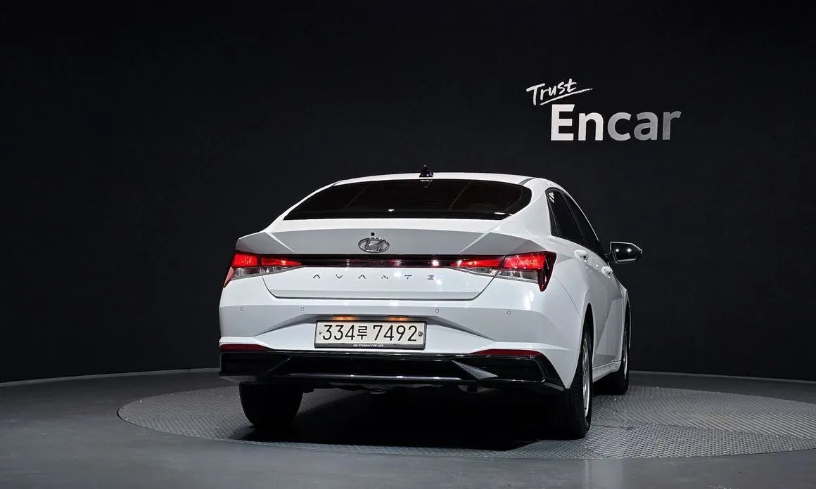 Hyundai AVANTE — фото 3