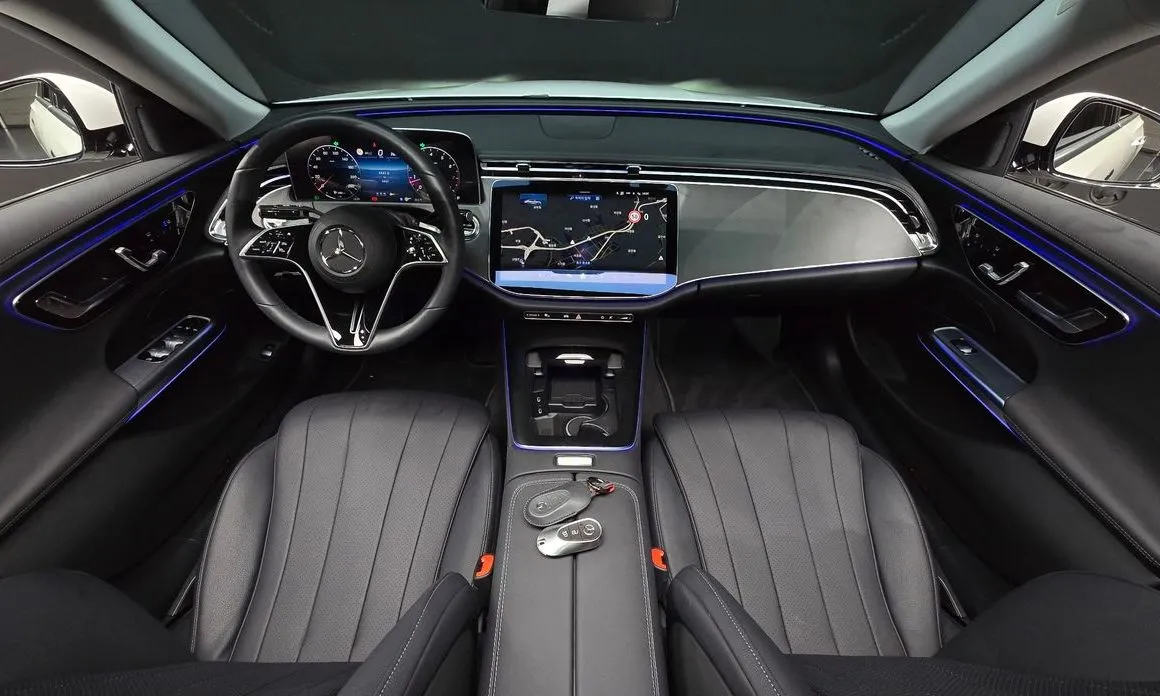 Mercedes-Benz E-Class — фото 10