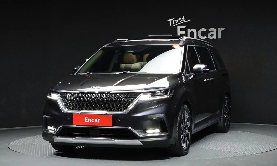 Kia Carnival — фото 1