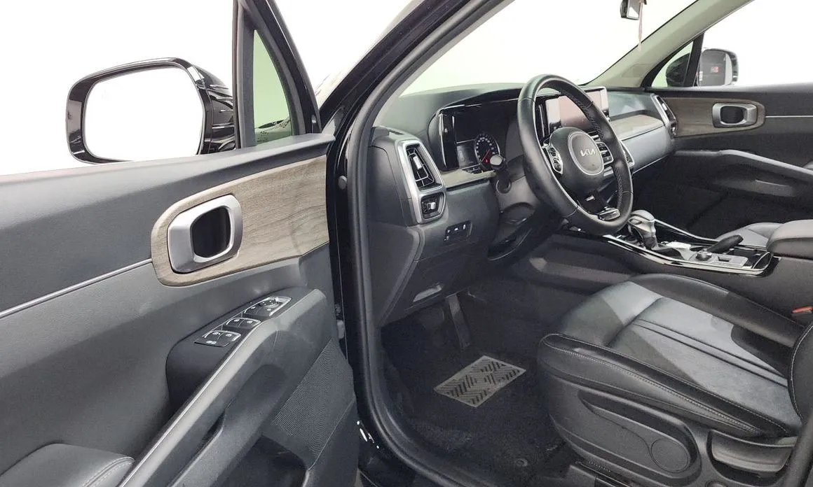 Kia Sorento — фото 10