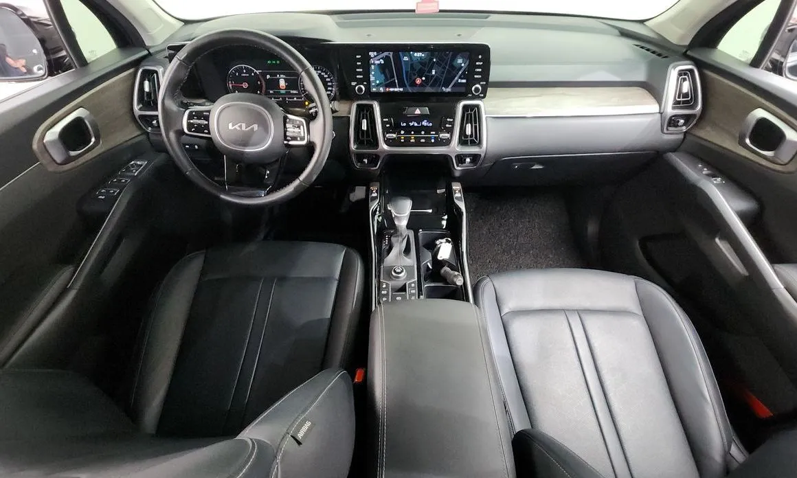 Kia Sorento — фото 6