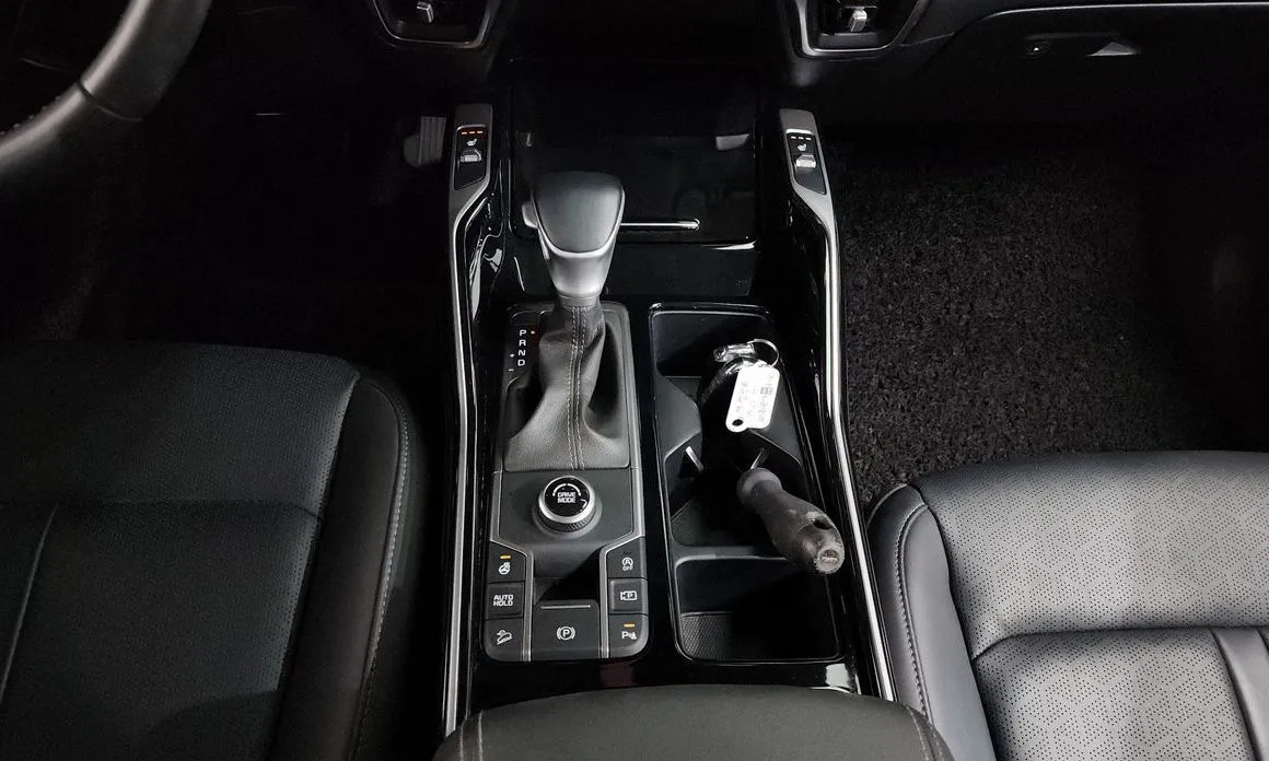 Kia Sorento — фото 8