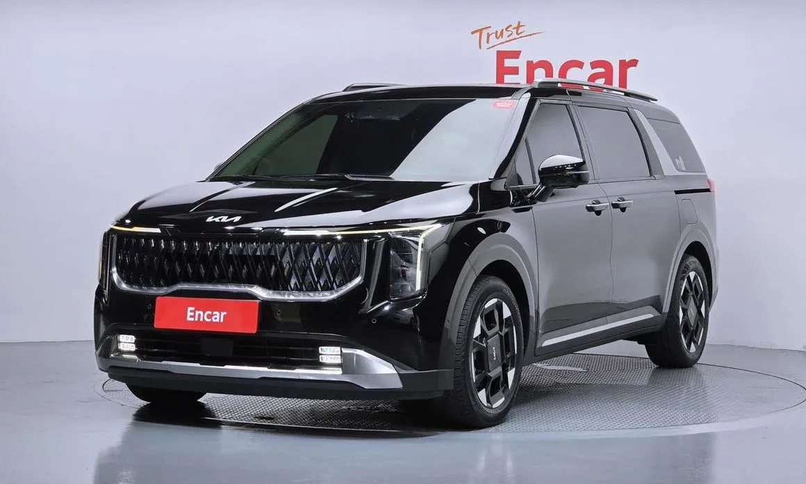 Kia Carnival HEV 9-Seater Signature 1
