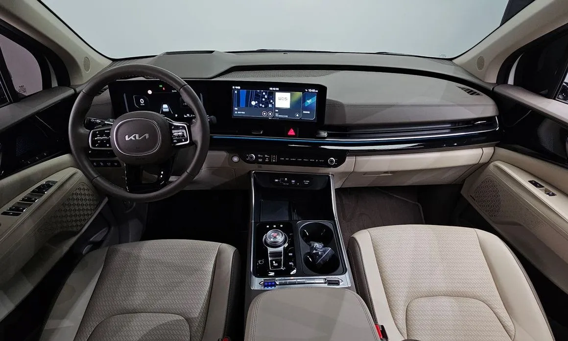 Kia Carnival — фото 9