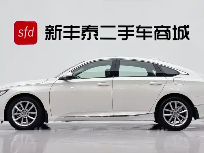 Honda Accord — фото 9