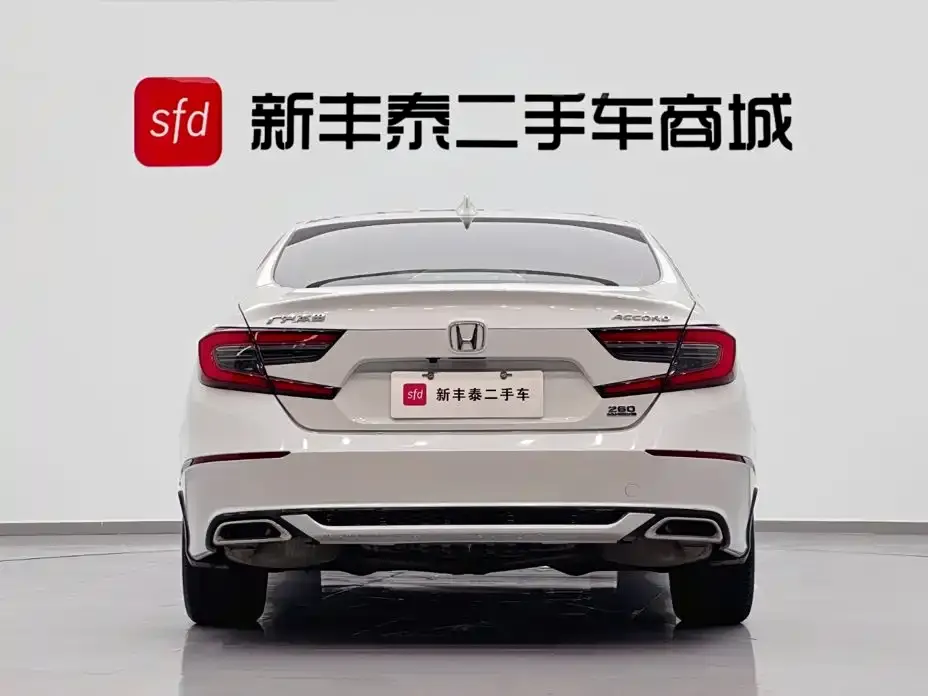 Honda Accord — фото 10