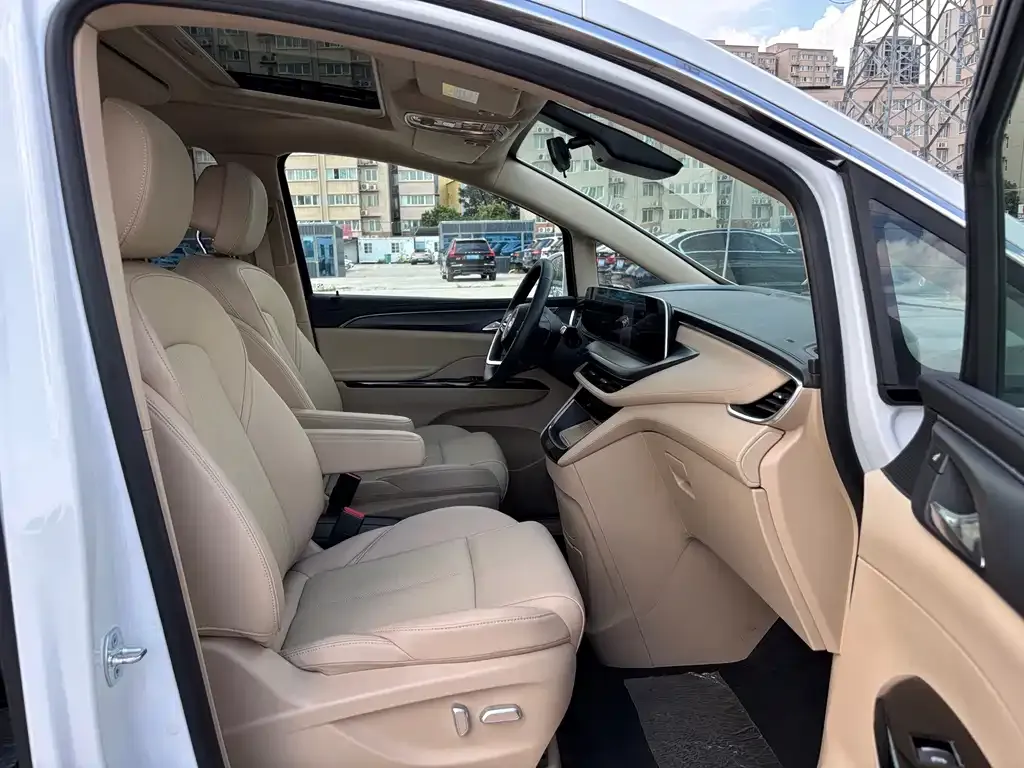 Buick GL8 Hybrid — фото 6
