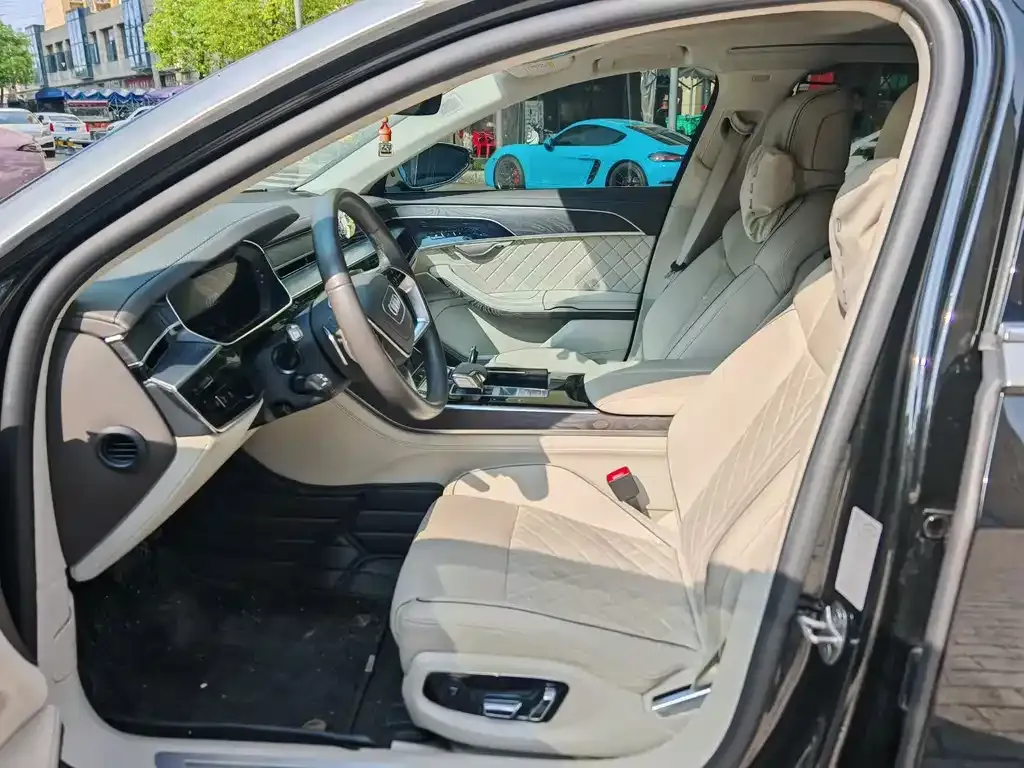 Audi A8 — фото 4