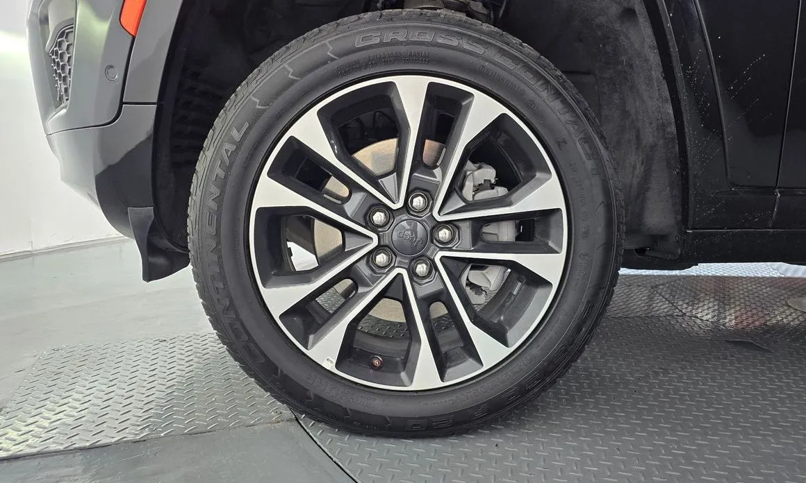 Jeep Cherokee — фото 9