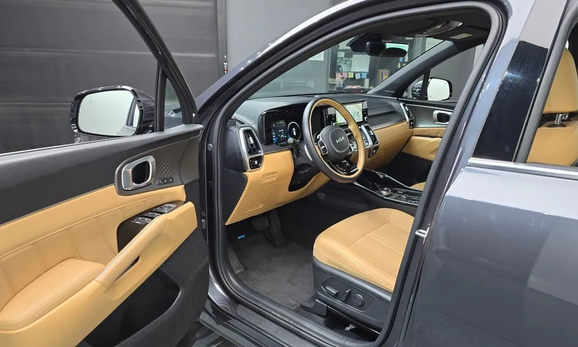Kia Sorento — фото 7