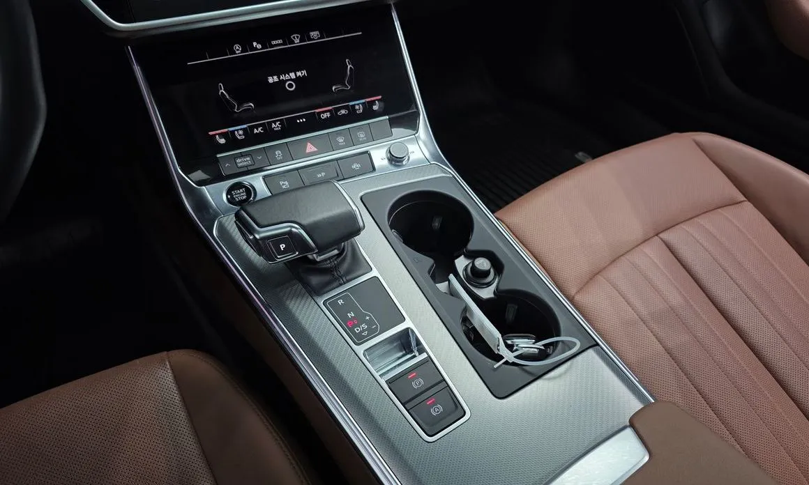 Audi A6 — фото 10