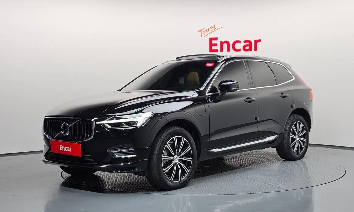 Volvo XC60 — фото 1