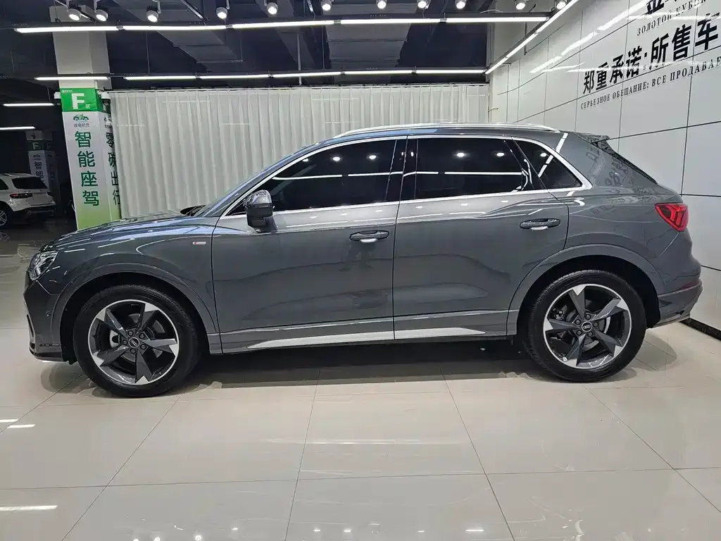 Audi Q3 — фото 4