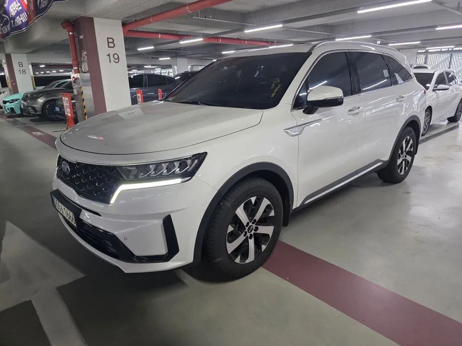 Kia Sorento — фото 10