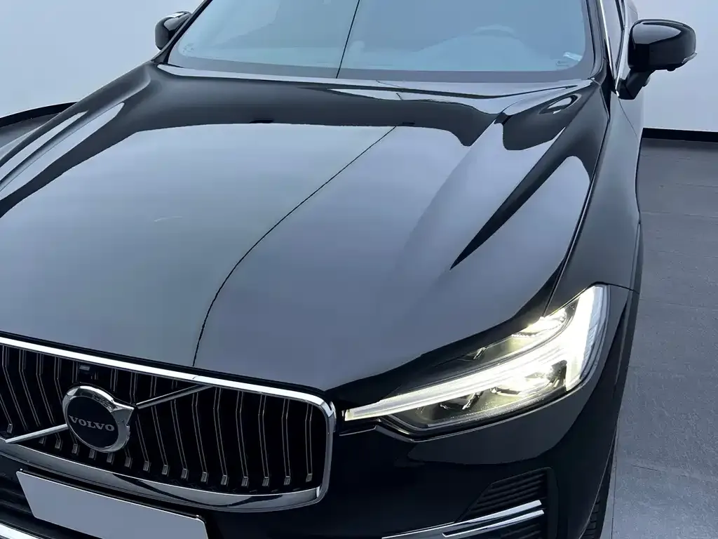 Volvo XC60 — фото 3