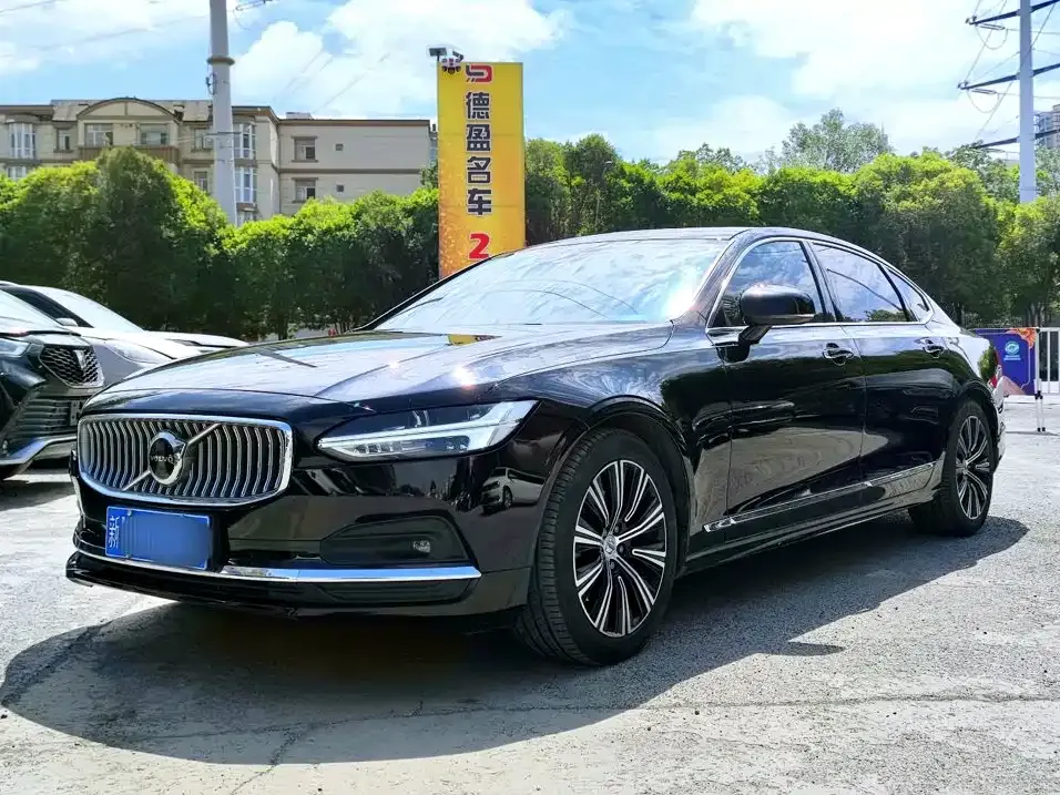 Volvo S90 — фото 1