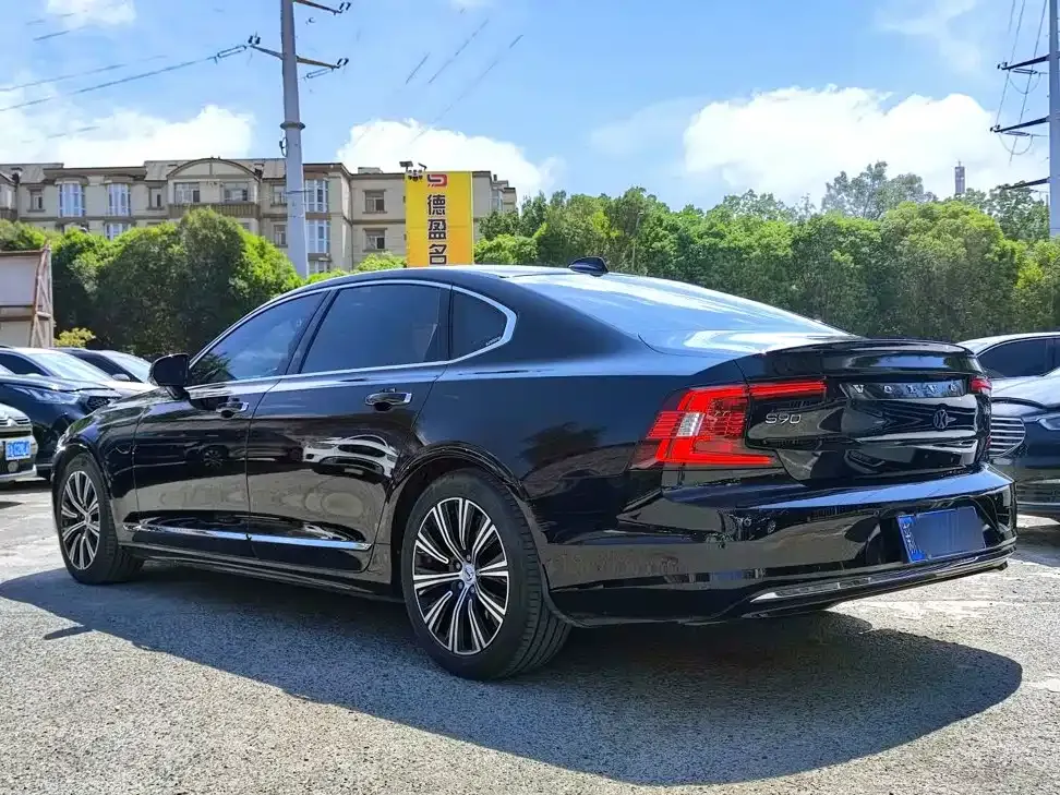 Volvo S90 — фото 7