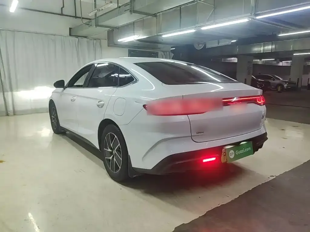 BYD Qin L — фото 10