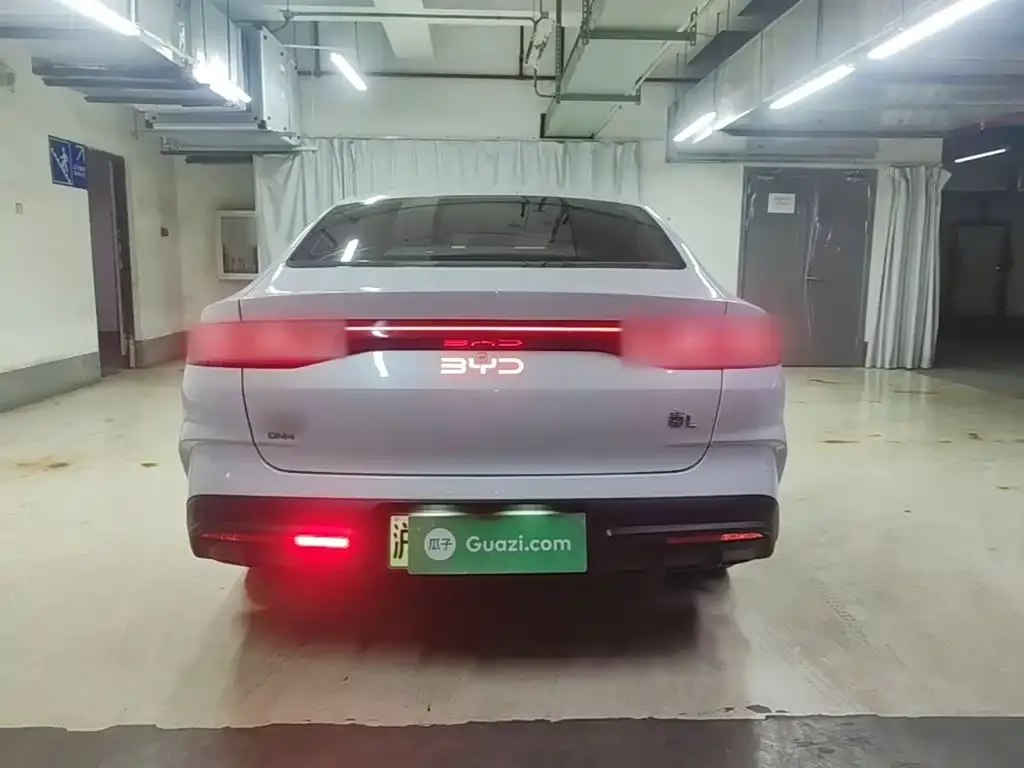 BYD Qin L — фото 8