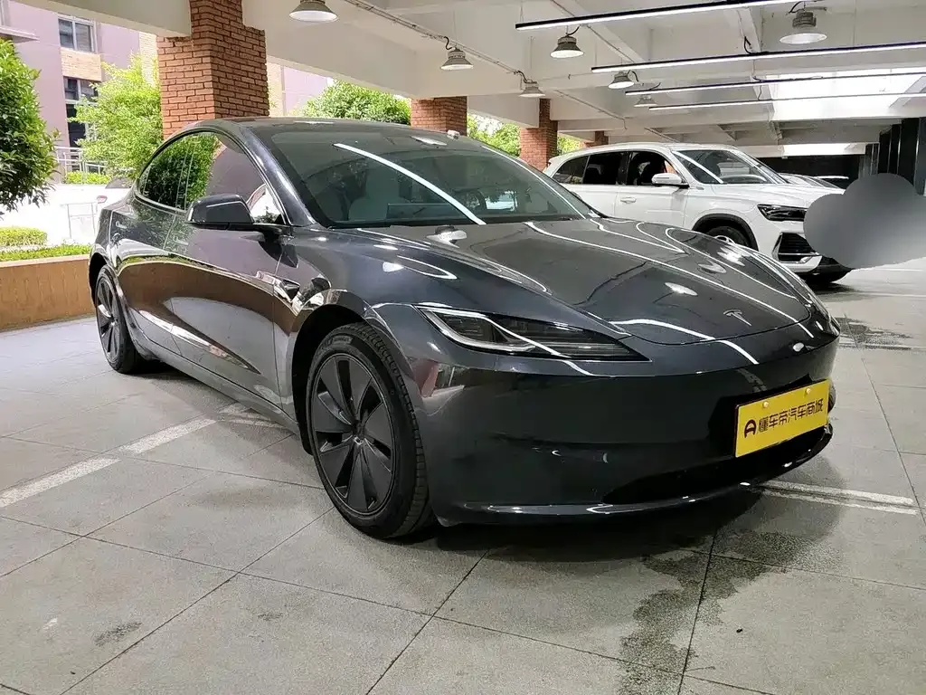 Tesla Model 3 — фото 10