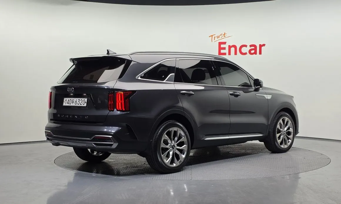 Kia Sorento — фото 4