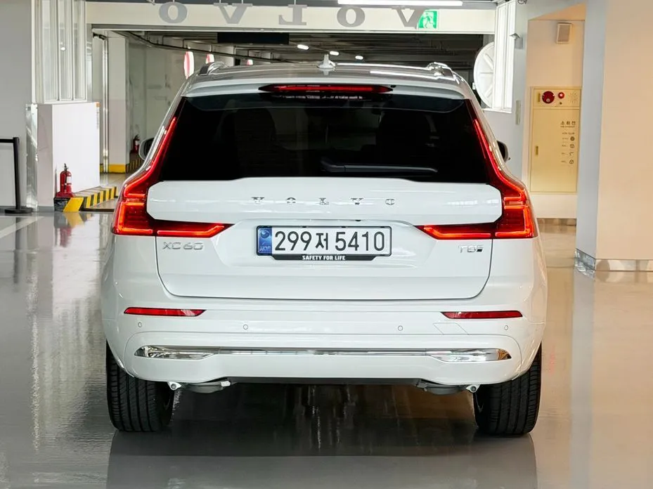 Volvo XC60 — фото 4