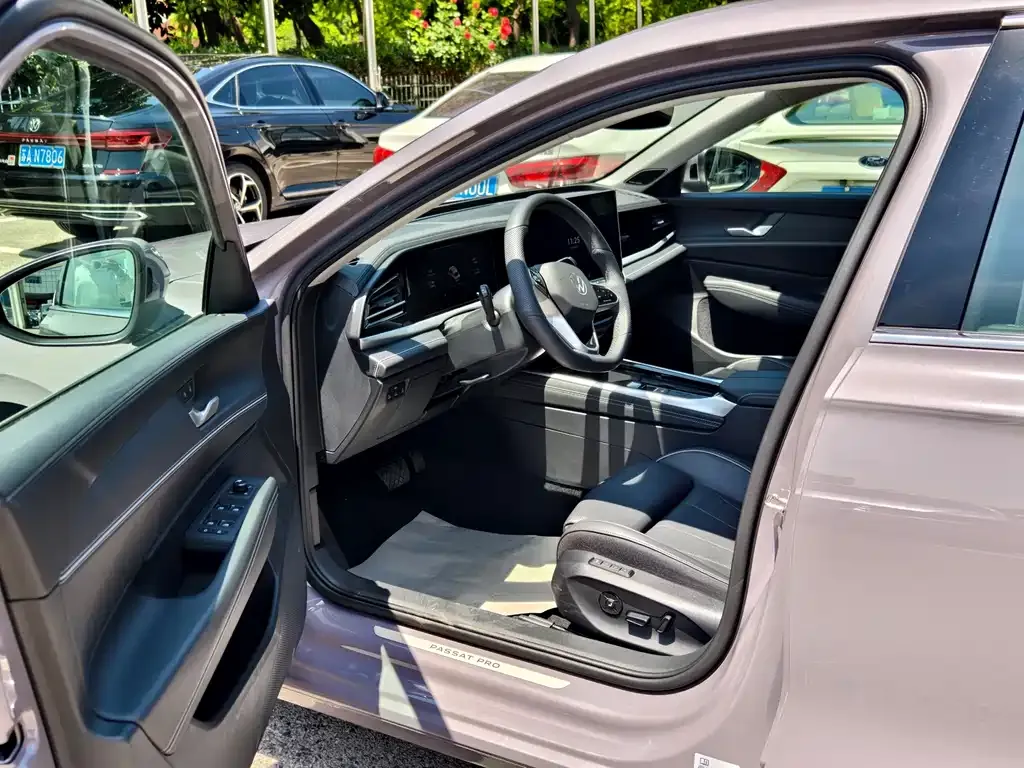 Volkswagen Passat — фото 8