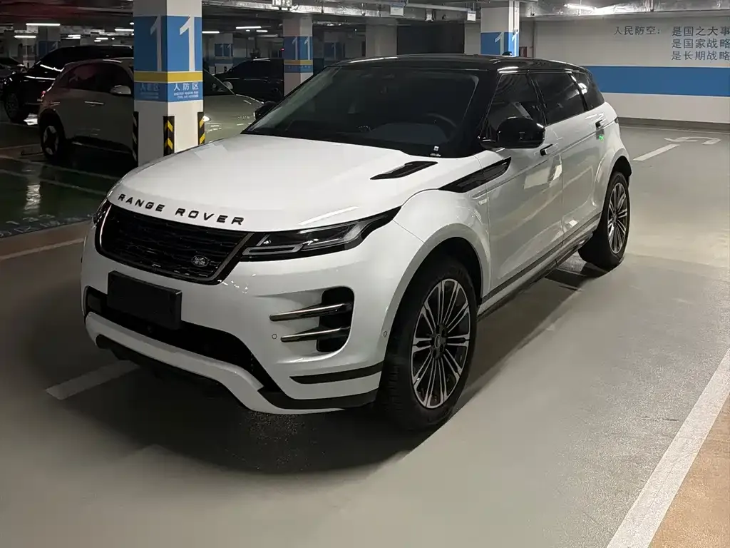 Land Rover Evoque — фото 1