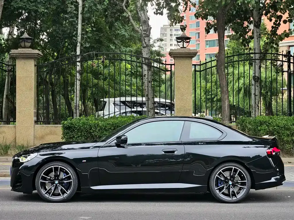BMW M240i — фото 10