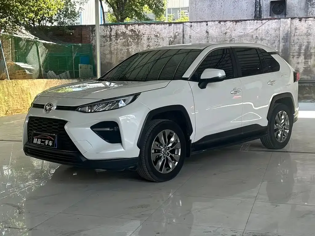 Toyota Wildlander — фото 1